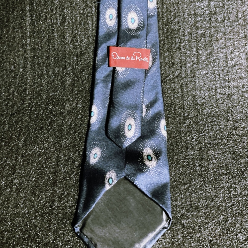 Vintage Oscar de la Renta tie